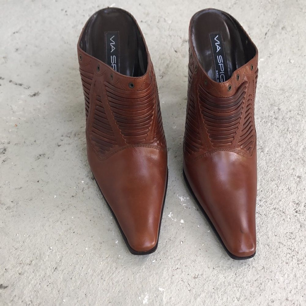 Via Spiga Pointy Toe Mules - Picture 3 of 9